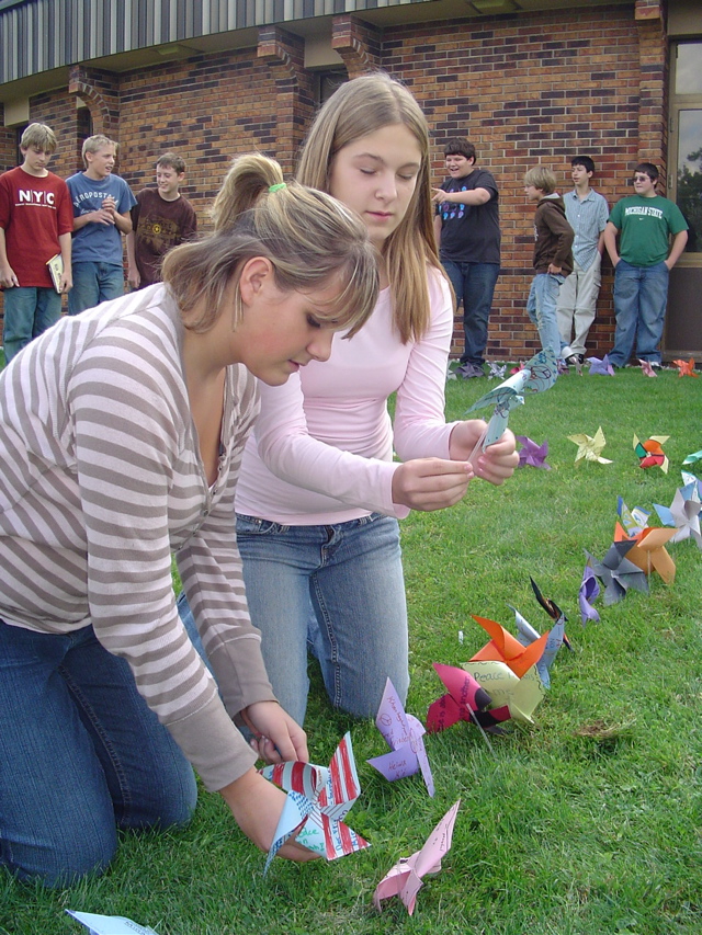 pinwheelsforpeace2006 005