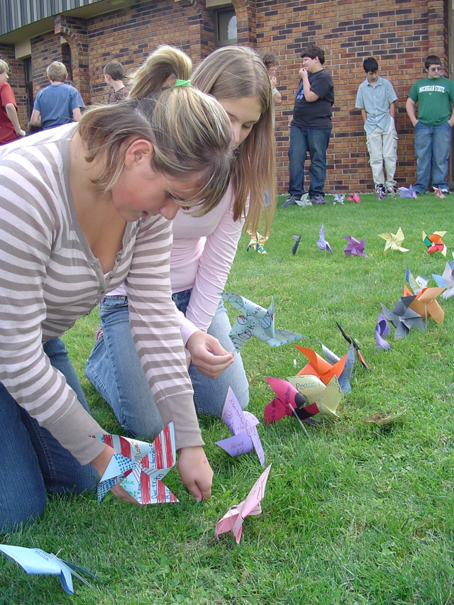 pinwheelsforpeace2006 006