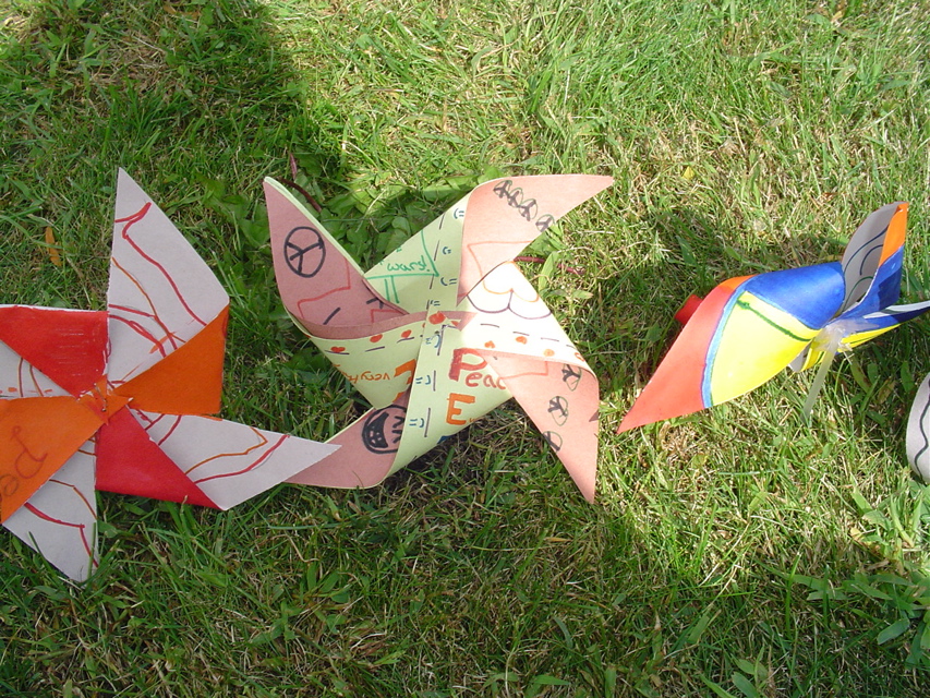 pinwheelsforpeace2006 027